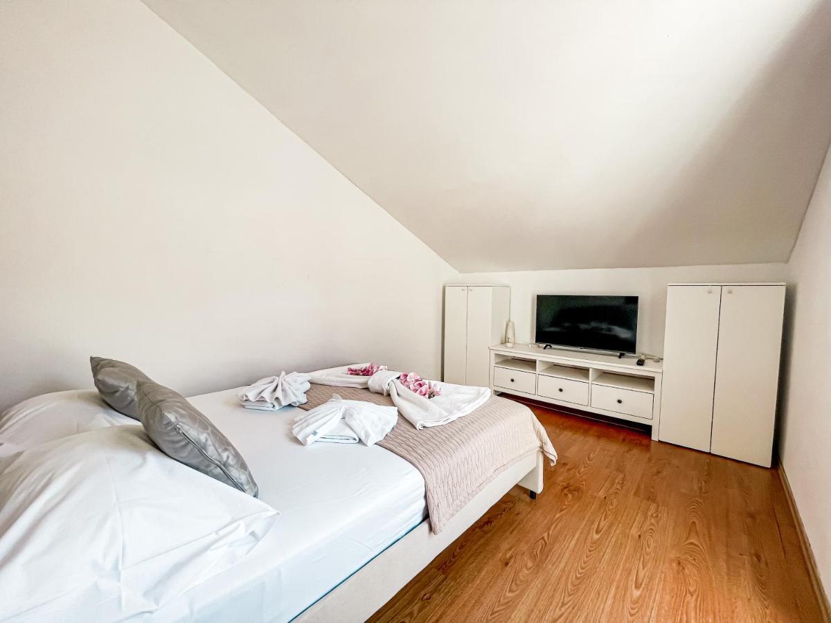 Perla Apartments ボル エクステリア 写真